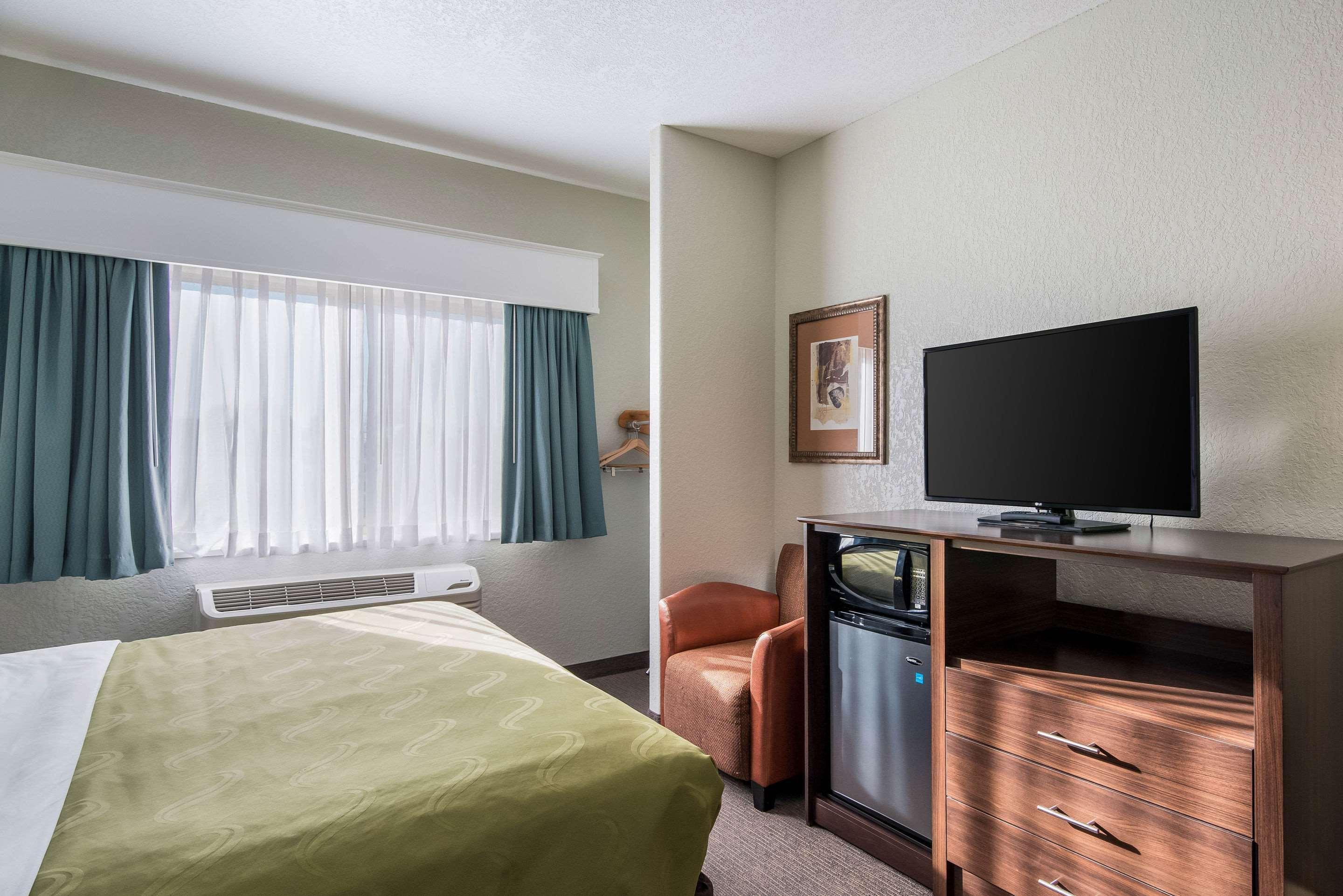 Quality Inn & Suites West Pueblo Dış mekan fotoğraf